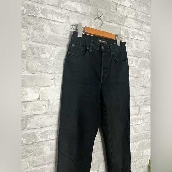 ARITZIA | DENIM FORUM YOKO High Rise SLIM in black - size 25 - actual waist 26” - Picture 7 of 10